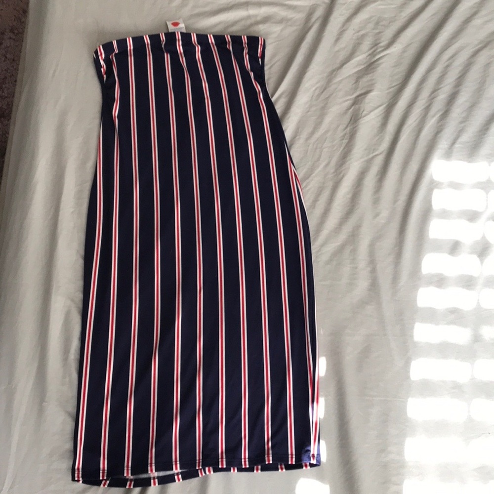 Striped midi strapless dress